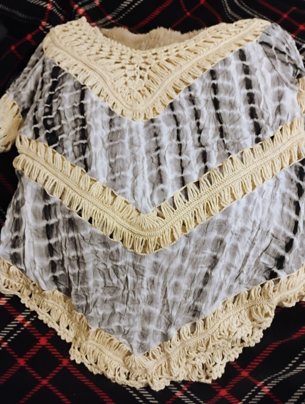 Womens Rare Cream Crochet And Black White And Gray Tie Dye Top U.S. Size Small - Picture 2 of 5